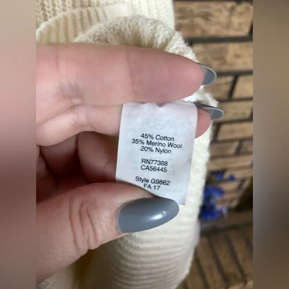 J. Crew merino wool blend sleeveless‎ sweater